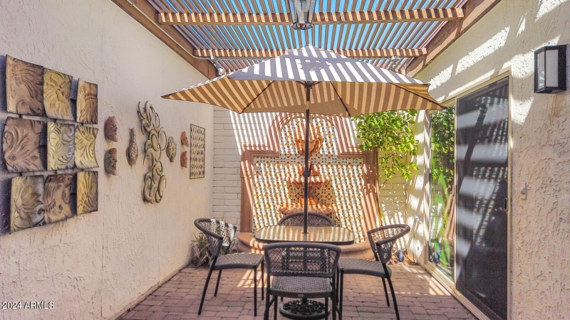 7948 E Vista Dr-large-019-007-7948 E Vis