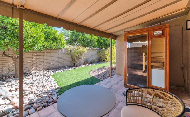 7948 E Vista Dr-large-022-016-7948 E Vis