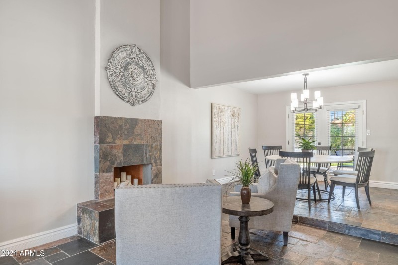 11-web-or-mls-5948-e-corrine-dr