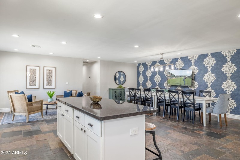 24-web-or-mls-5948-e-corrine-dr