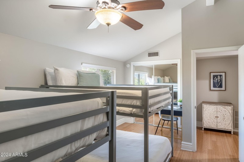 45-web-or-mls-5948-e-corrine-dr