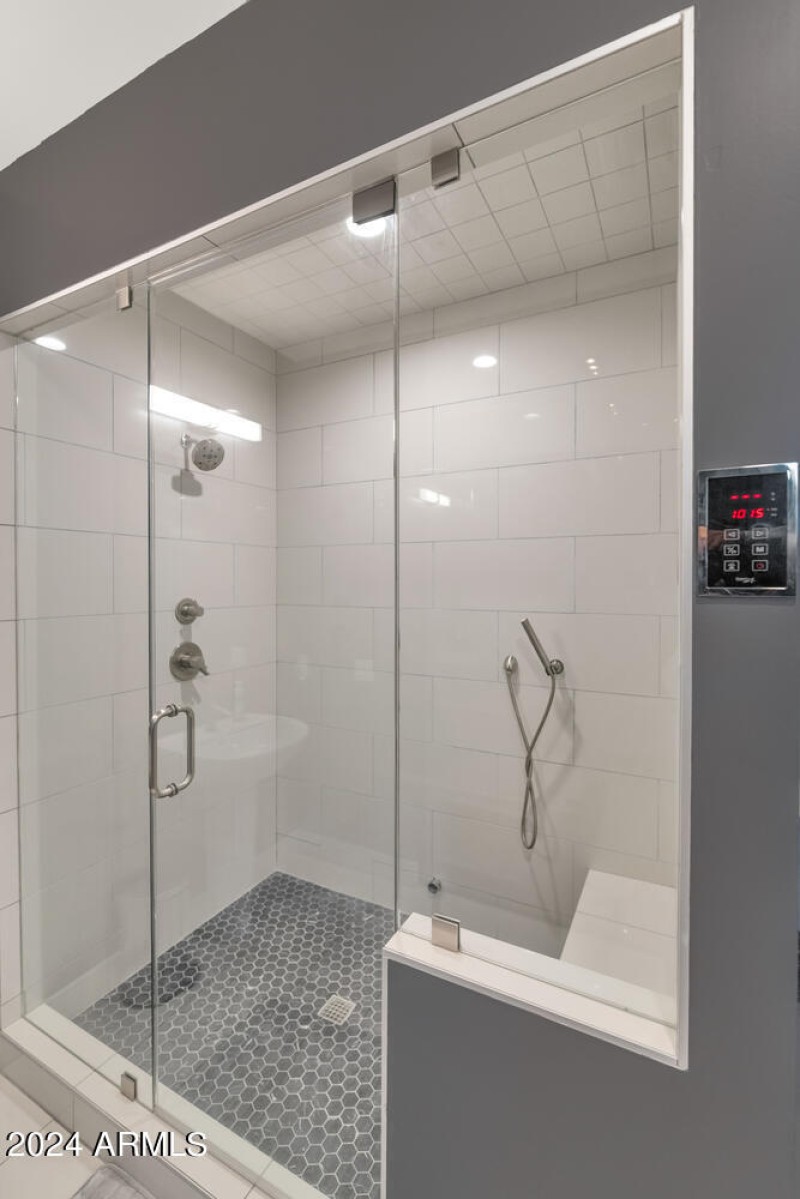 4602 E Glenrosa Ave-large-029-010-4602 E