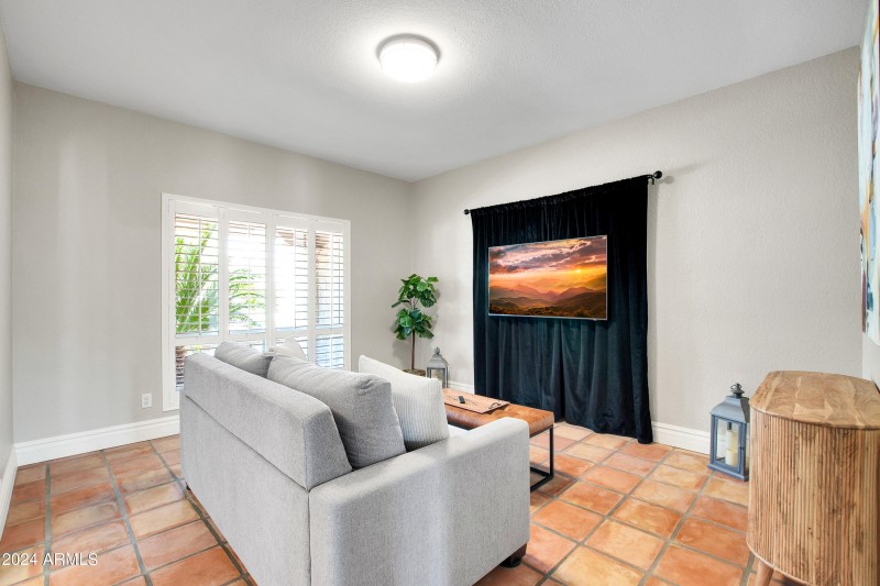 11222 N Miller Rd-10