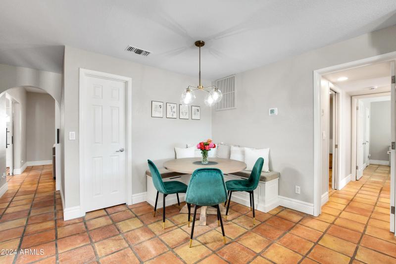 11222 N Miller Rd-11