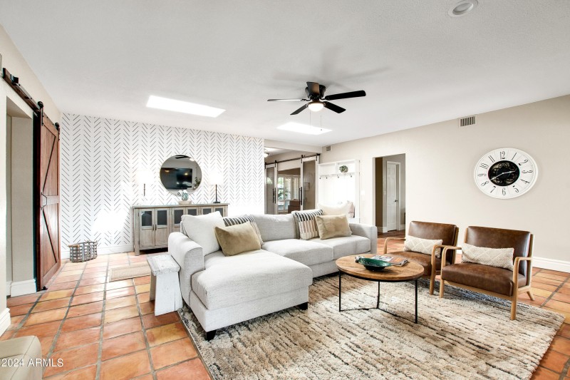 11222 N Miller Rd-13