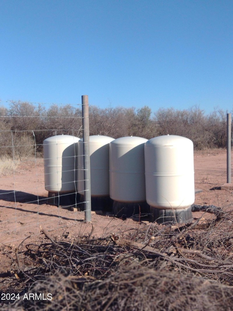 KIMG0170_01_BURST1000170_COVER