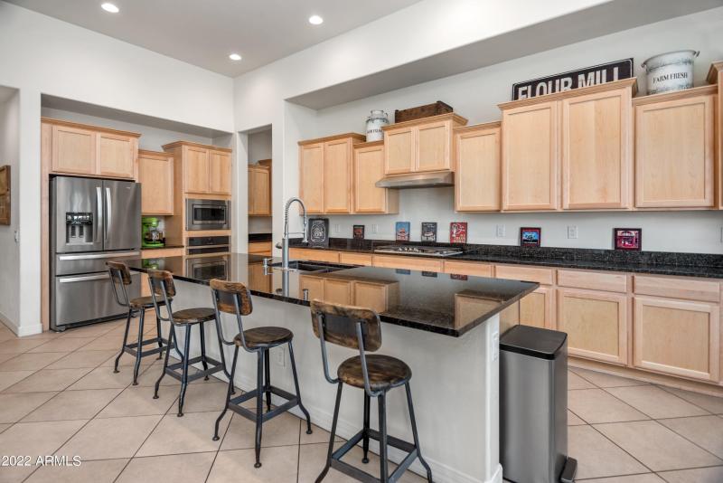 13-10020 E Strobe Ave-13