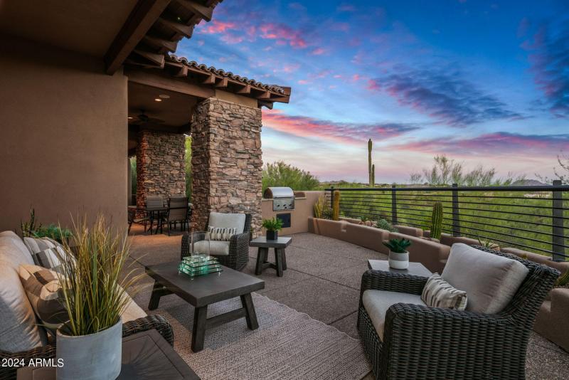 37-web-or-mls-Patio Views