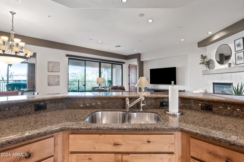 21-27000NASP1016-ocupix