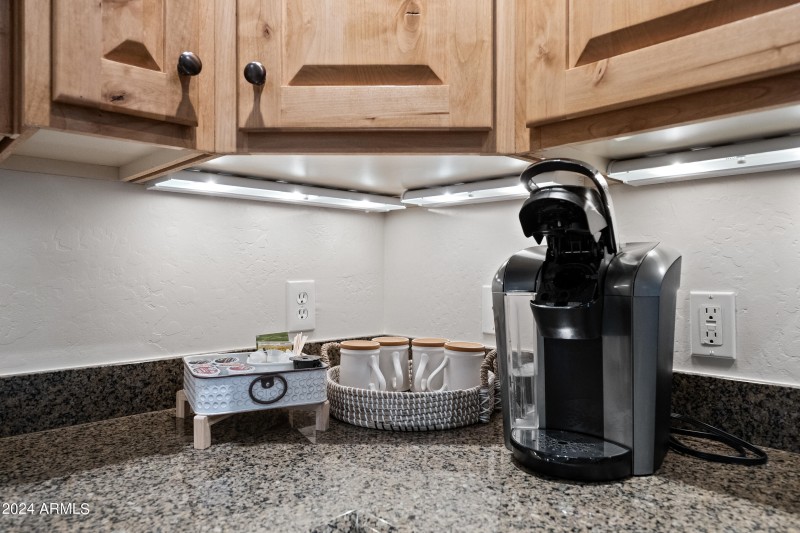 22-27000NASP1016-ocupix