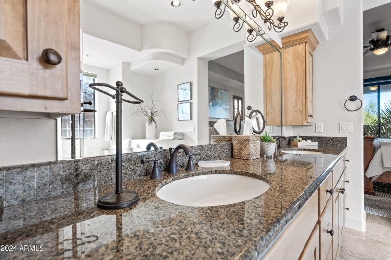 49-27000NASP1016-ocupix