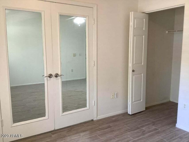 GUEST ROOM OFFICE 2