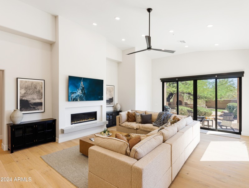 PropertyImageCo_12077ELaurelLn_WEB-24