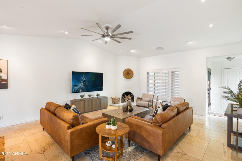 PropertyImageCo_6124EDelcoaAve_WEB-27