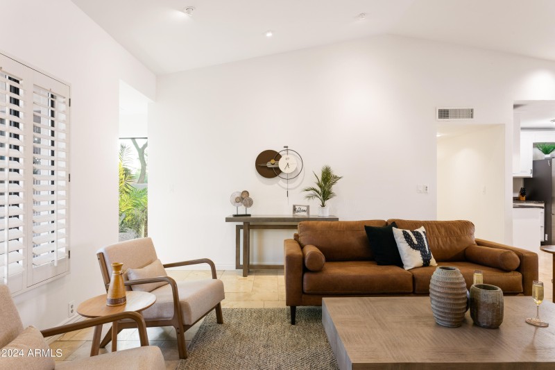 PropertyImageCo_6124EDelcoaAve_WEB-30