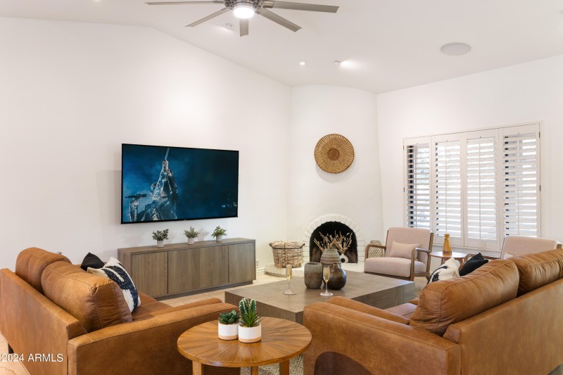 PropertyImageCo_6124EDelcoaAve_WEB-42