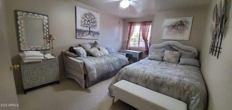 Bedroom #5 1 Queen/1 Twin