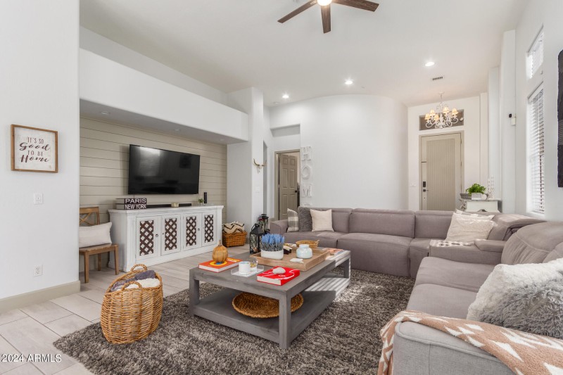 0012-12 - San Fernando