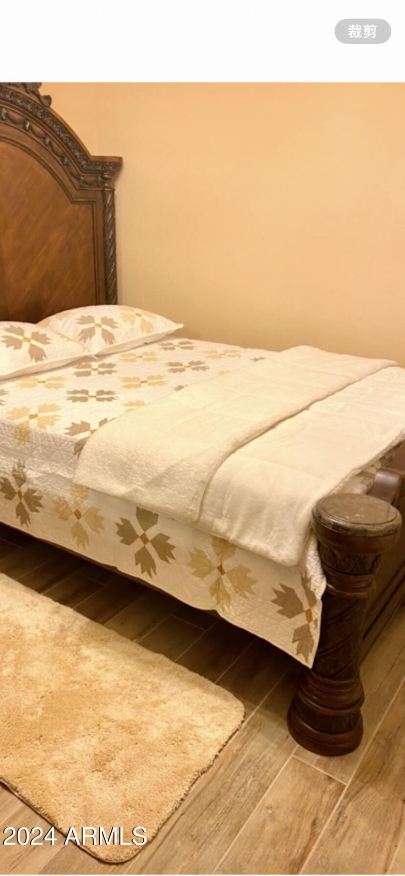 GUEST ROOM QUEEN BED