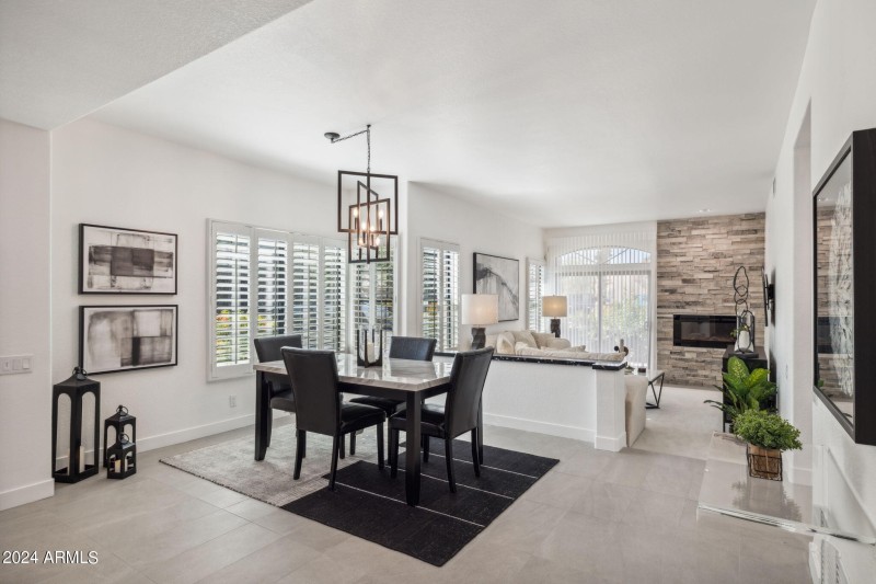 10-web-or-mls-10019-e-mountain-view-rd-1