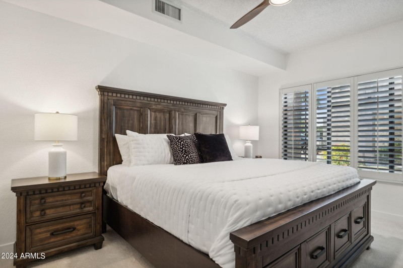 17-web-or-mls-10019-e-mountain-view-rd-1