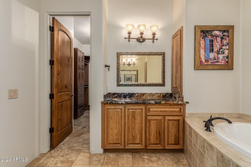 0032-32 - 12th 33207