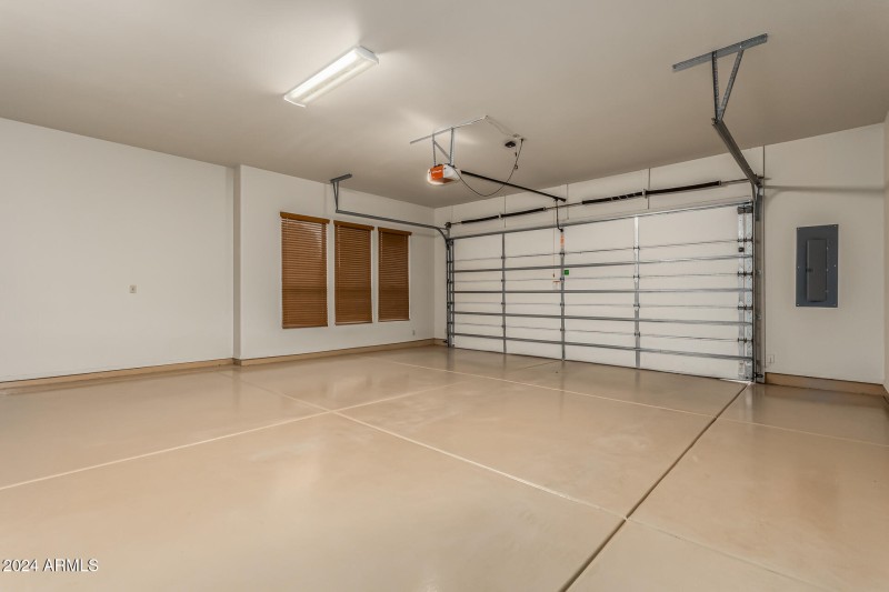 0050-50 - 12th 33207