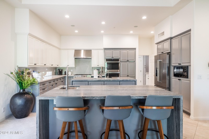 7020 E Mighty Saguaro Way-6