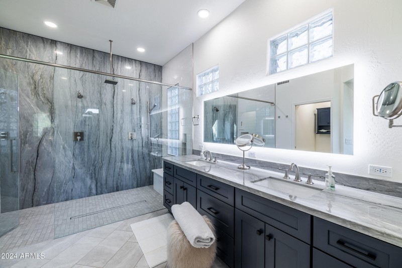 7020 E Mighty Saguaro Way-18