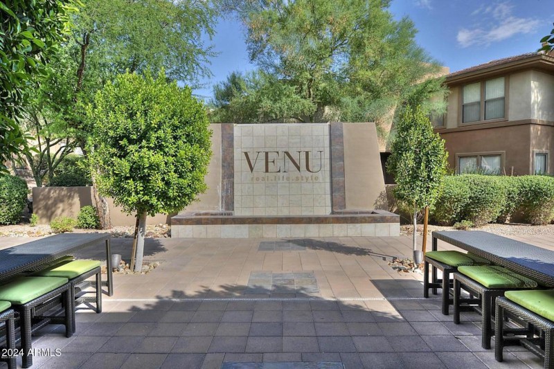 C-Venu Sign