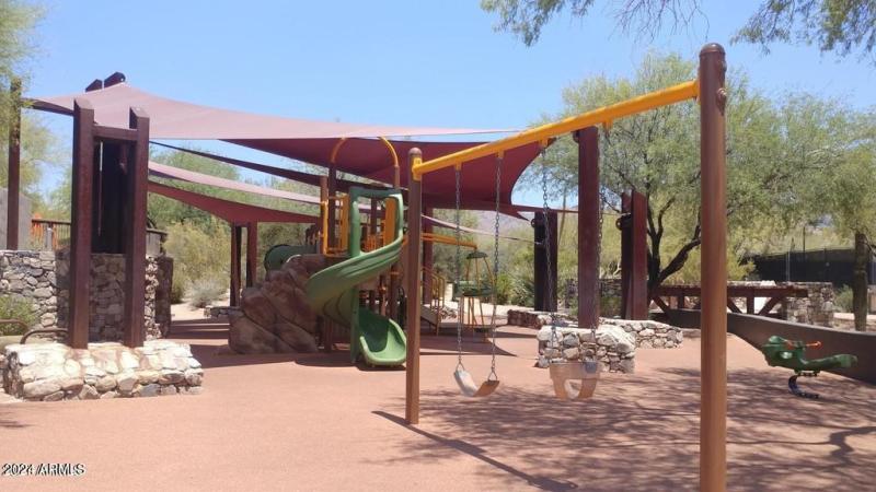 z16 - Park Play Ground