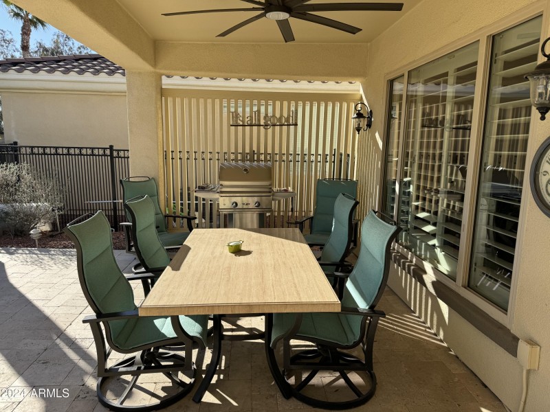 Klein Outside Dining Area