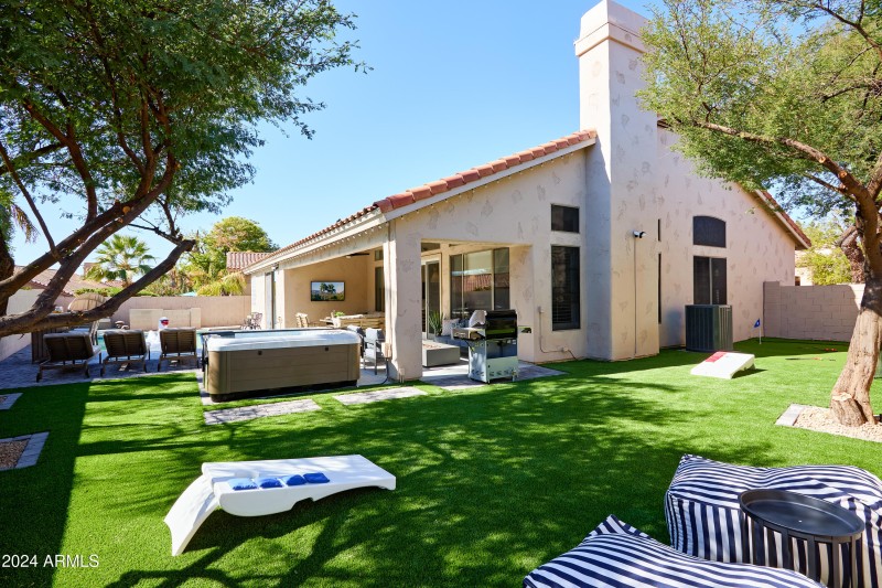 Large Yard for Fun & Games!