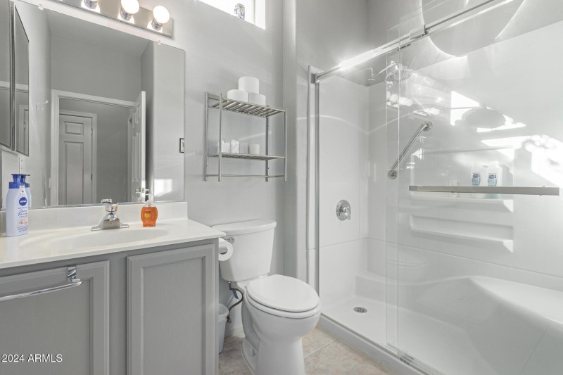 0027-27 - Desert Winds