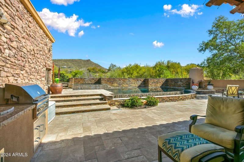 14-web-or-mls-Grill Patios