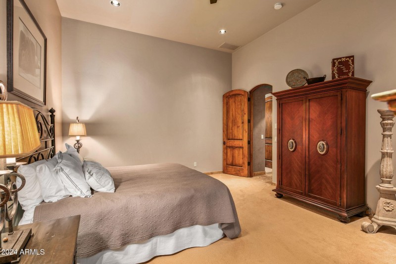 63-web-or-mls-Guest Suite Details