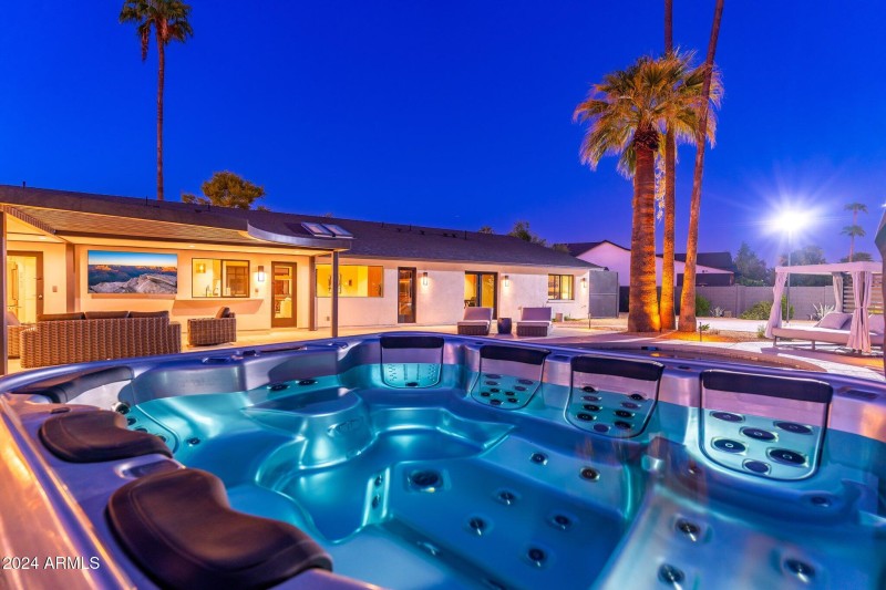 6025 E Charter Oak Rd - 89