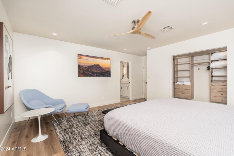 6025 E Charter Oak Rd - 44