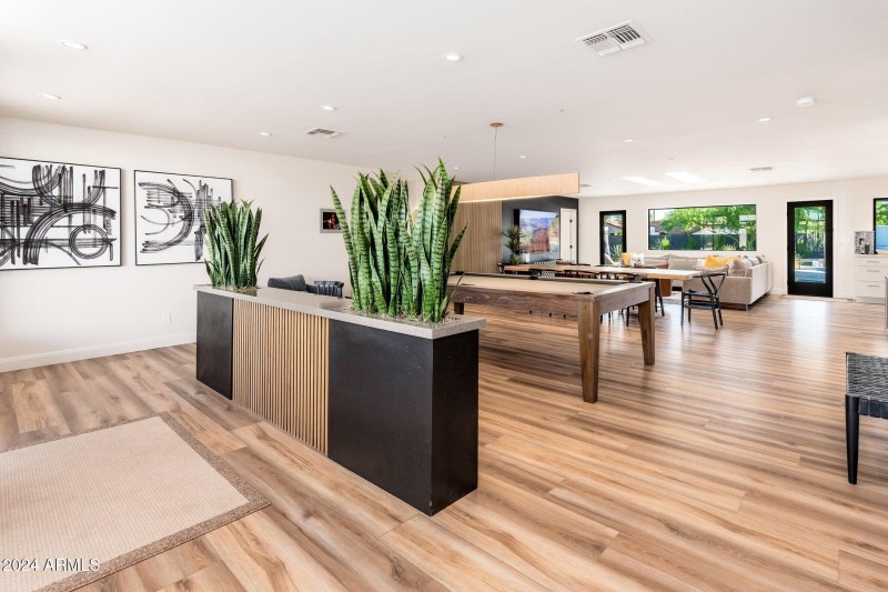 6025 E Charter Oak Rd - 06