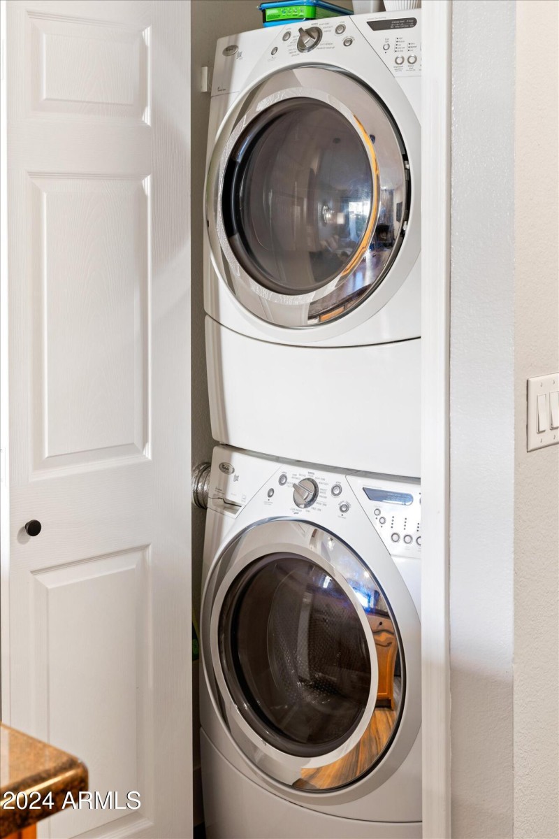 1063 At Mesa Amenities