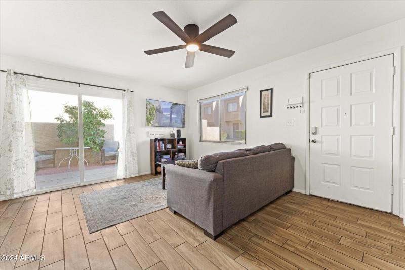 03-003-living-room