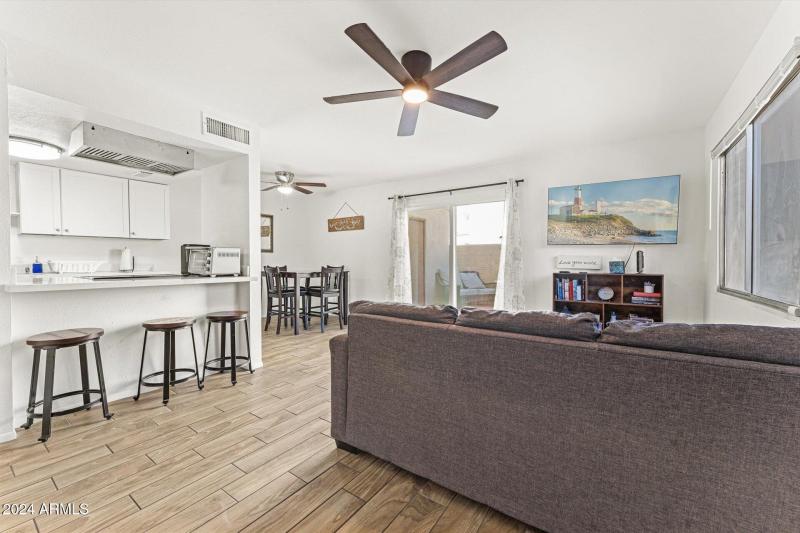 04-004-living-room