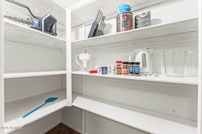 11-011-pantry