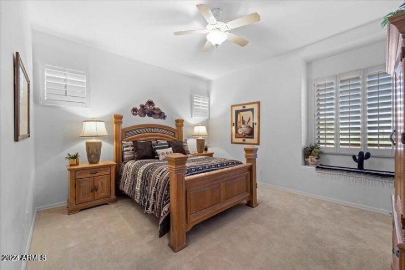 Bedroom 2 - Queen