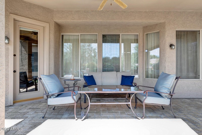 09_4343_East_Mossman_Drive__35_mls