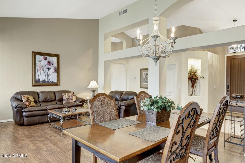 15_4343_East_Mossman_Drive__07_mls