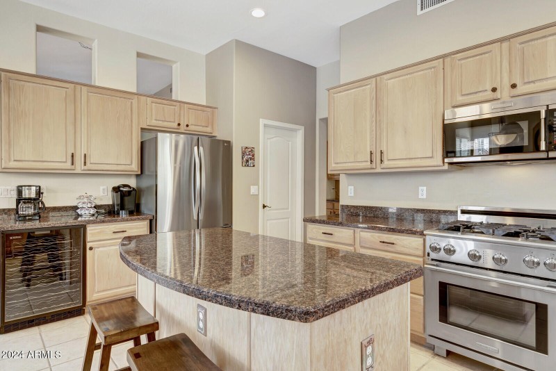 24_4343_East_Mossman_Drive__16_mls