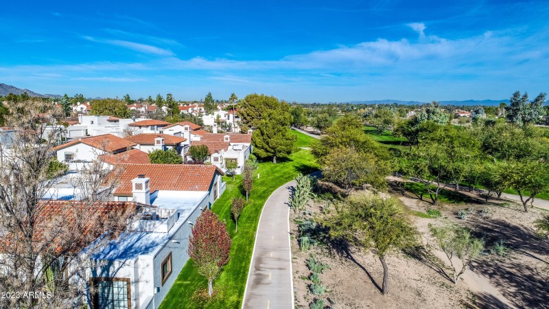 Green belt to walk or Bike
