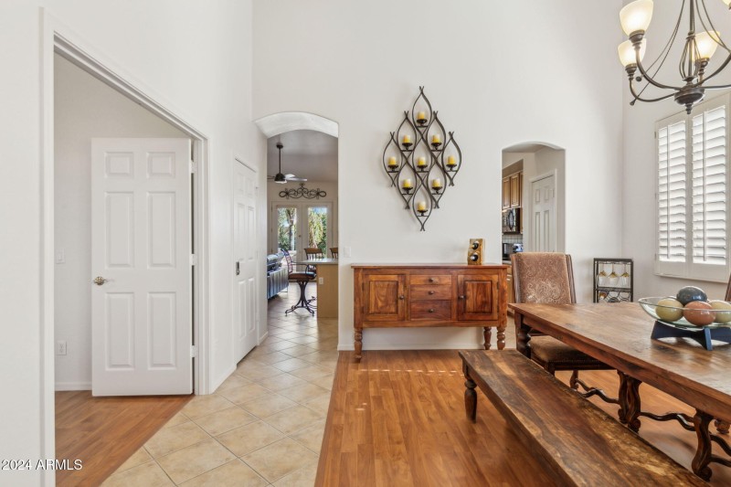 16-web-or-mls-27231-n-47th-st