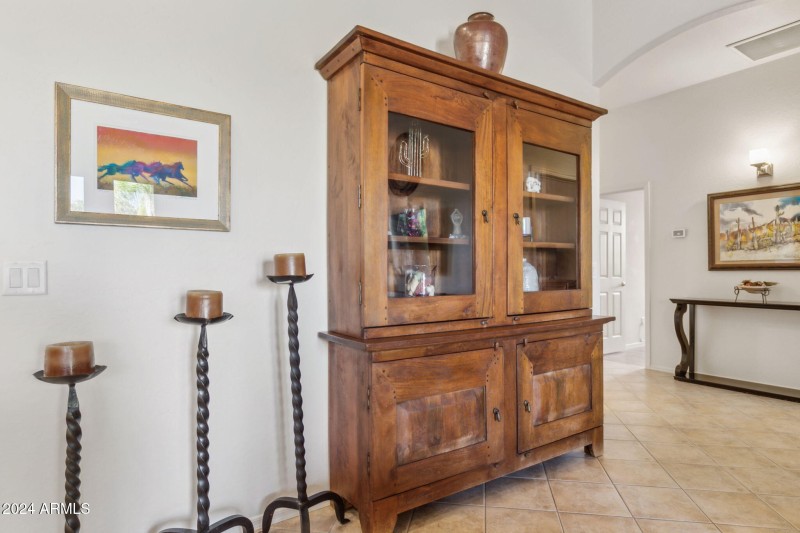 38-web-or-mls-27231-n-47th-st